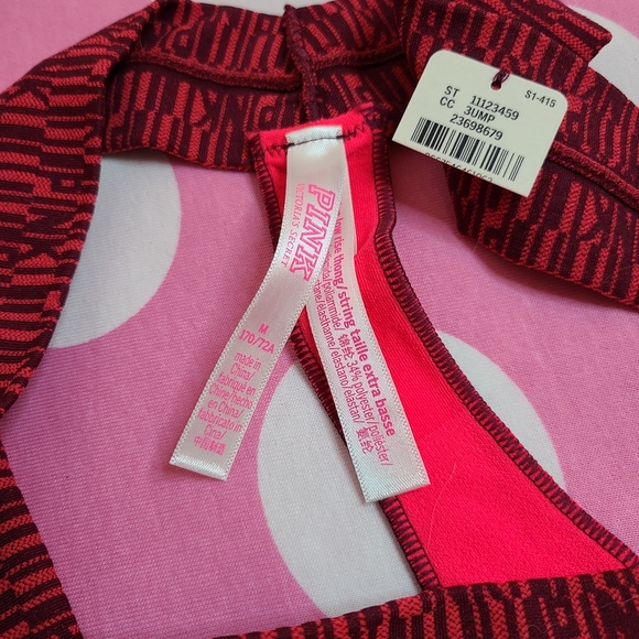Y2K VS PINK Seamless Stretch Yoga Thong Panty Size M Red Logos - Picture 4 of 5